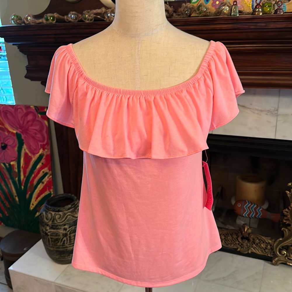 LILLY PULITZER TOP
SKU #
010583 115 S
STYLE NAME:
BELDEN TOP
STYLE #: 010583